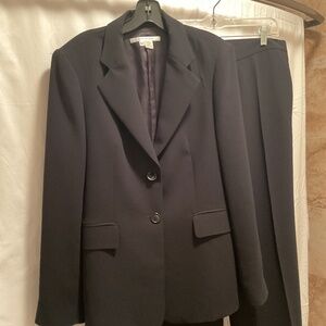 Zara black 2 piece pants suit -size 10  NEW